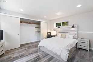 8957 SW Terwilliger Blvd, Portland, OR 97219 - Photo 21