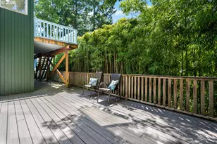 8957 SW Terwilliger Blvd, Portland, OR 97219 - Photo 33