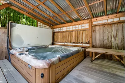 8957 SW Terwilliger Blvd, Portland, OR 97219 - Photo 31