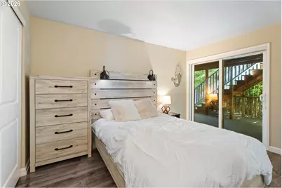 8957 SW Terwilliger Blvd, Portland, OR 97219 - Photo 25