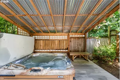 8957 SW Terwilliger Blvd, Portland, OR 97219 - Photo 3