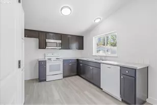 2154 Oregon St, Saint Helens, OR 97051 - Photo 7