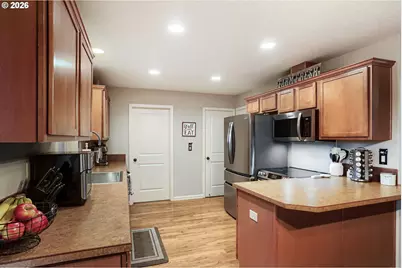 719 Garden Ct, Molalla, OR 97038 - Photo 11