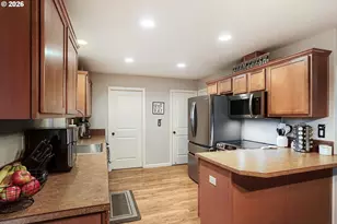719 Garden Ct, Molalla, OR 97038 - Photo 11