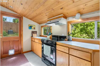 51 Columbia Ave, Underwood, WA 98651 - Photo 13