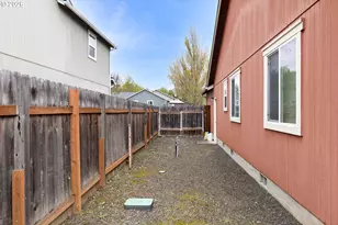 176 Othello Ave, Roseburg, OR 97471 - Photo 27