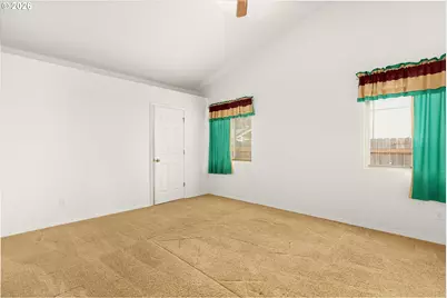 176 Othello Ave, Roseburg, OR 97471 - Photo 17