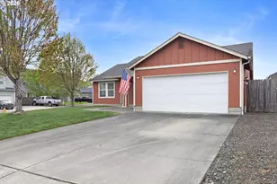 176 Othello Ave, Roseburg, OR 97471 - Photo 35