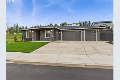 409 W 19th St, La Center, WA 98629 - Photo 1