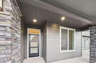 409 W 19th St, La Center, WA 98629 - Photo 5