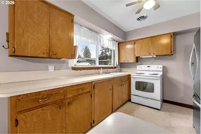 325 7th St, Washougal, WA 98671 - Photo 9