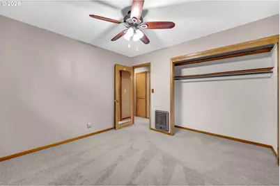 325 7th St, Washougal, WA 98671 - Photo 17