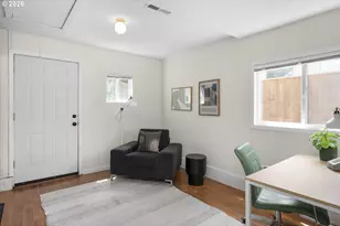 9251 SE Salmon St, Portland, OR 97216 - Photo 29
