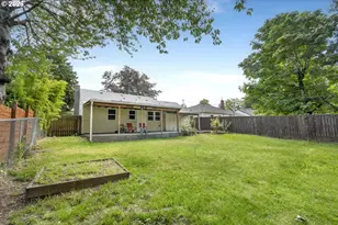 9251 SE Salmon St, Portland, OR 97216 - Photo 33