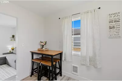 3042 Field St, Longview, WA 98632 - Photo 11