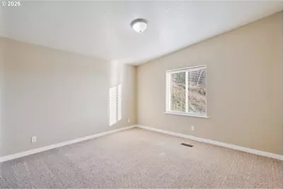 276 Alpenridge Rd, Kelso, WA 98626 - Photo 19