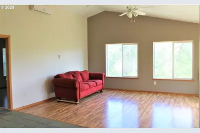 207 W Franklin Ave, Dayville, OR 97825 - Photo 27