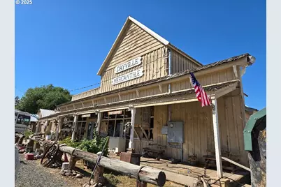 207 W Franklin Ave, Dayville, OR 97825 - Photo 1