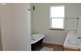 207 W Franklin Ave, Dayville, OR 97825 - Photo 29