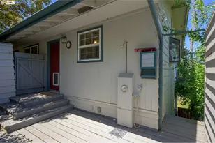 637 E 39th Pl, Eugene, OR 97405 - Photo 43