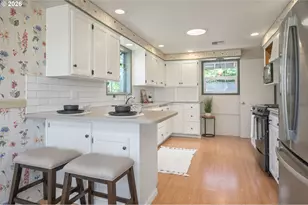 637 E 39th Pl, Eugene, OR 97405 - Photo 7