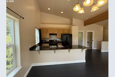 2389 Brooklyn Dr, Coos Bay, OR 97420 - Photo 17