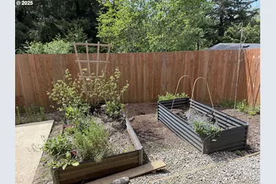 2389 Brooklyn Dr, Coos Bay, OR 97420 - Photo 25