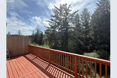 2389 Brooklyn Dr, Coos Bay, OR 97420 - Photo 29