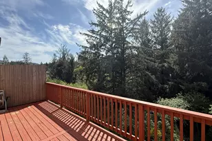 2389 Brooklyn Dr, Coos Bay, OR 97420 - Photo 29