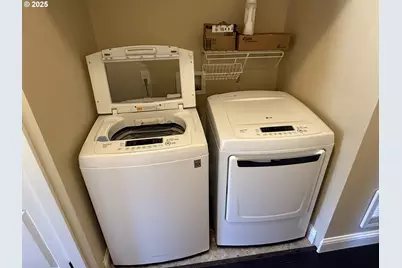 2389 Brooklyn Dr, Coos Bay, OR 97420 - Photo 3