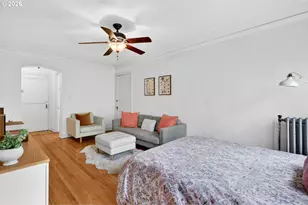 709 SW 16th Ave, Portland, OR 97205 - Photo 15