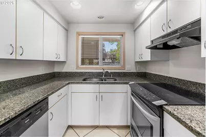 5301 Plomondon St #A6, Vancouver, WA 98661 - Photo 11