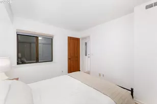 1320 SW Hall St, Portland, OR 97201 - Photo 19