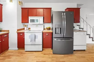 886 Florence Ave, Astoria, OR 97103 - Photo 13