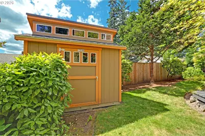 7437 SW 32nd Ave, Portland, OR 97219 - Photo 25
