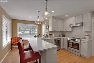 7437 SW 32nd Ave, Portland, OR 97219 - Photo 3