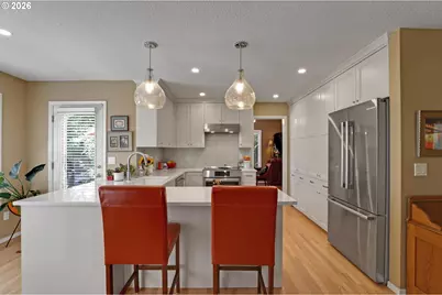 7437 SW 32nd Ave, Portland, OR 97219 - Photo 5
