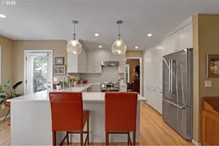 7437 SW 32nd Ave, Portland, OR 97219 - Photo 5
