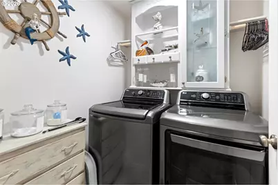 4 Gregory St, Milton-Freewater, OR 97862 - Photo 33