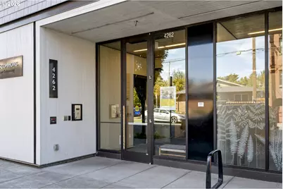4262 SE Belmont St #201, Portland, OR 97215 - Photo 1