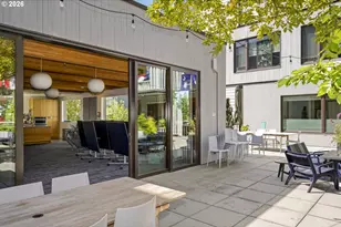 4262 SE Belmont St, Portland, OR 97215 - Photo 9