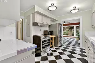 1506 SW Spring Garden St, Portland, OR 97219 - Photo 9