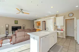 8709 NE 17th St, Vancouver, WA 98664 - Photo 13