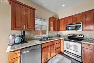 5452 Pranz Pl, Eugene, OR 97402 - Photo 17