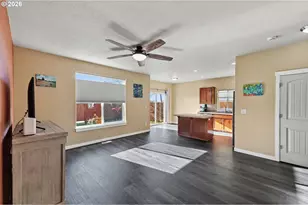 5452 Pranz Pl, Eugene, OR 97402 - Photo 9