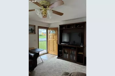 3041 SW Jay Ave, Pendleton, OR 97801 - Photo 3