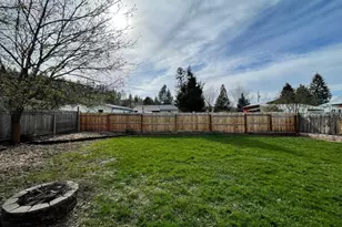 302 S Alder St, Wallowa, OR 97885 - Photo 15