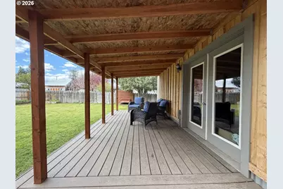 302 S Alder St, Wallowa, OR 97885 - Photo 9
