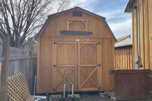 302 S Alder St, Wallowa, OR 97885 - Photo 9