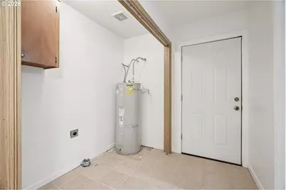 2327 SE Lee Ln, Portland, OR 97233 - Photo 25